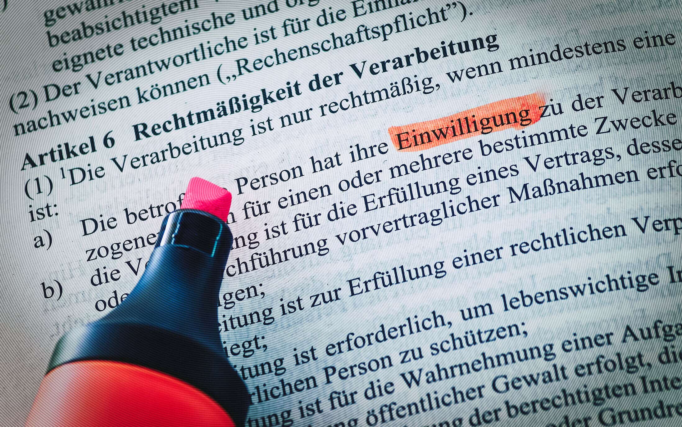 Textmarker über einem Text