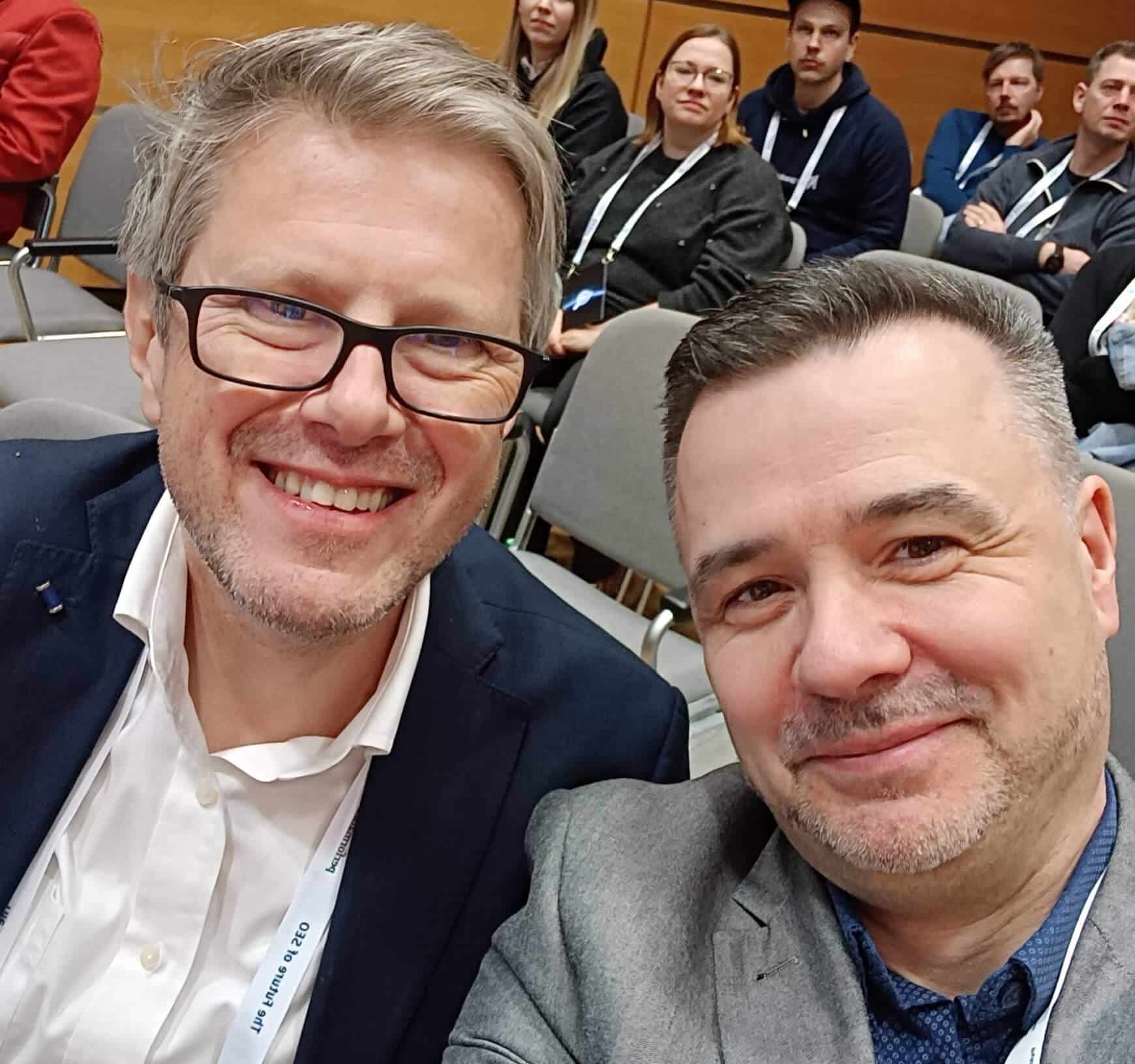 Mit dem lieben Kollegen Jörg Wukonig in der Pause zwischen zwei SMX 2023-Sessions