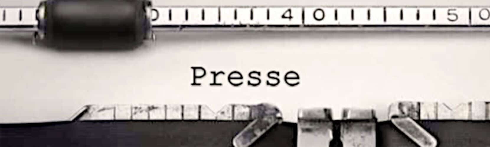 Text auf dem Blatt in der Schreibmaschine